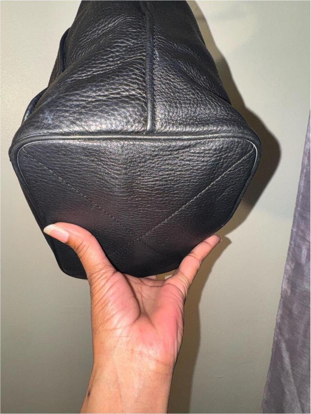 Marc Jacobs Gotham Black Pebbled Leather Bucket Bag - Picture 8 of 13